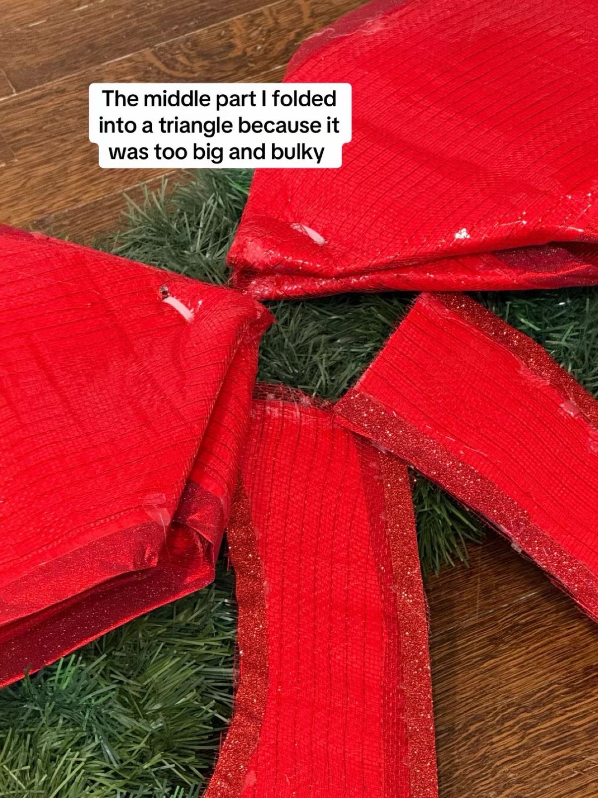 Close-up of the bow middle folded into a triangle